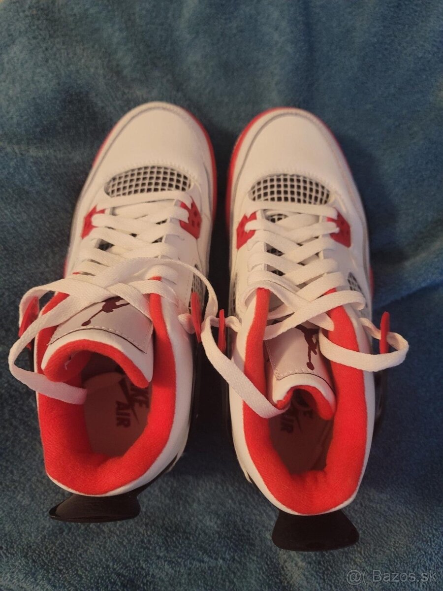 Jordan Retro 4 White - 4