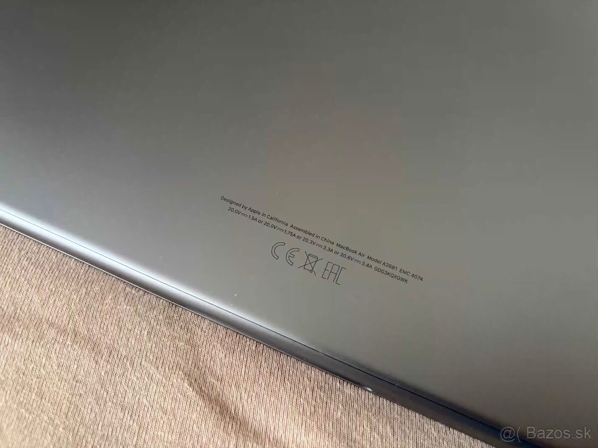 MacBook Air 13" M2 8GB 256GB - rozbitý displej - 4