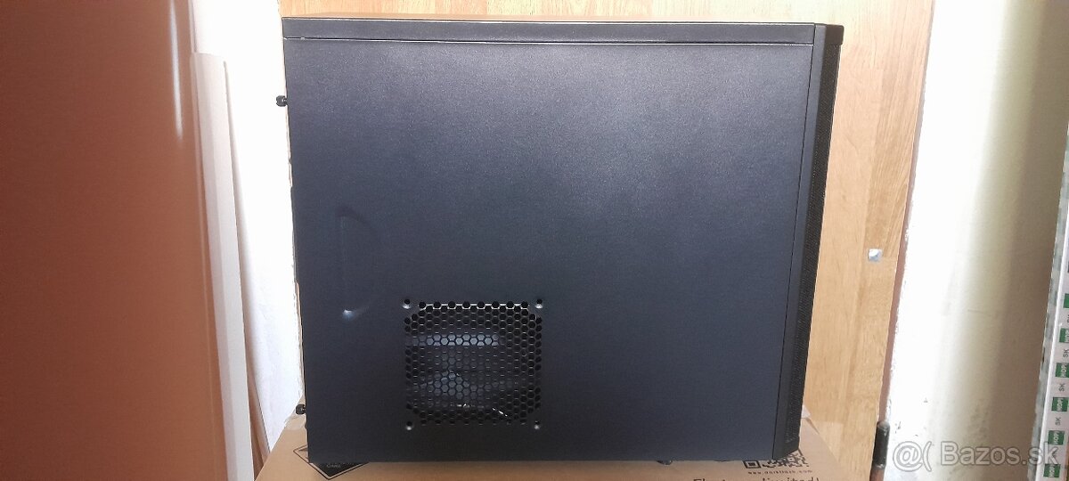 Predám skriňu na PC - 4