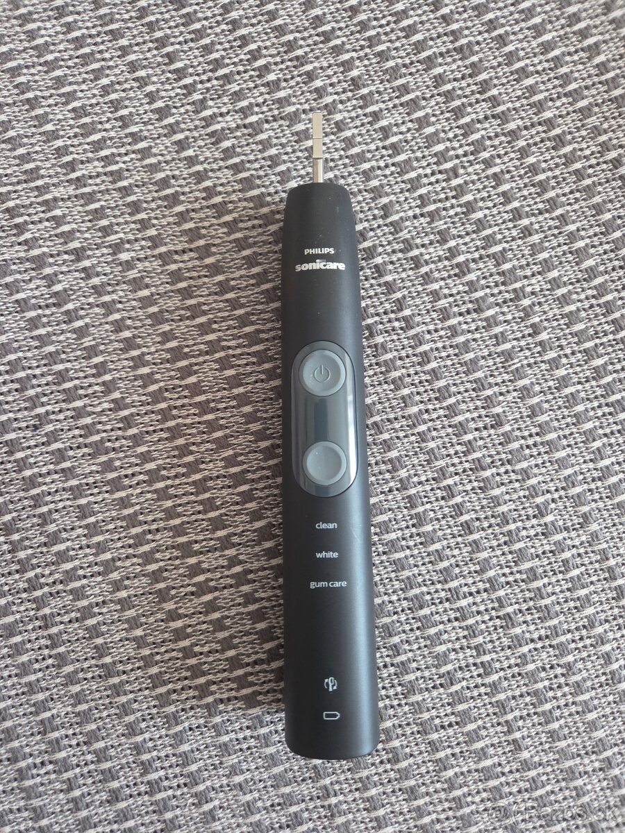 Predám Philips Sonicare 5100 HX6850/57 - 4