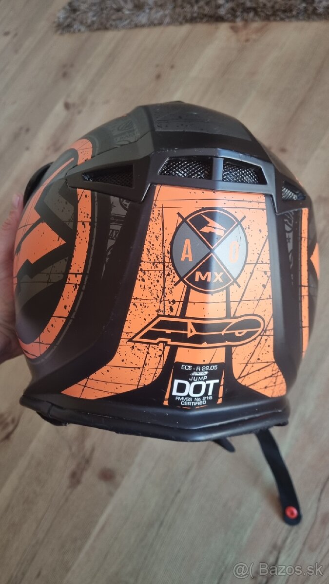 Prilba Axo Oakley - 4