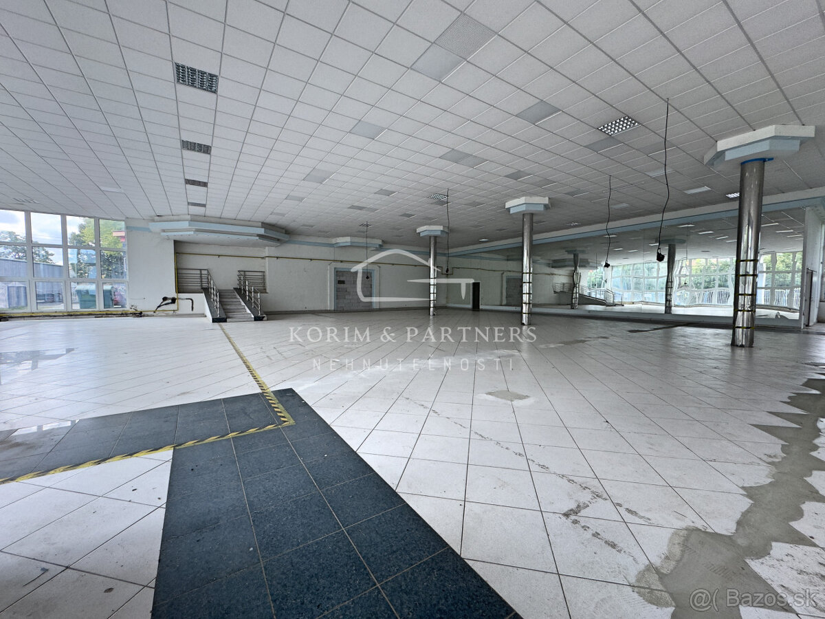 Výnimočný obchodný priestor na predaj, Hurbanovo - 4
