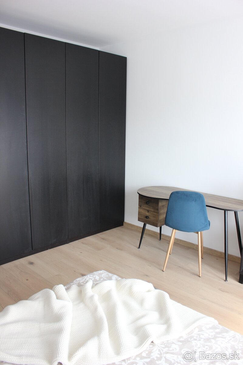 Prenájom 1-izbový byt Stred - 4