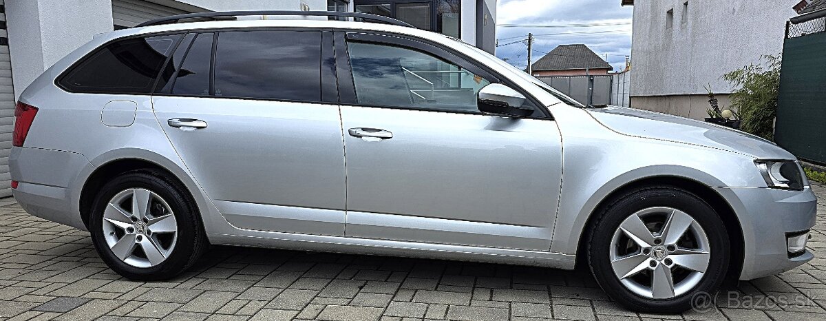 Škoda Octavia Combi 1.6 TDI Elegance - 4
