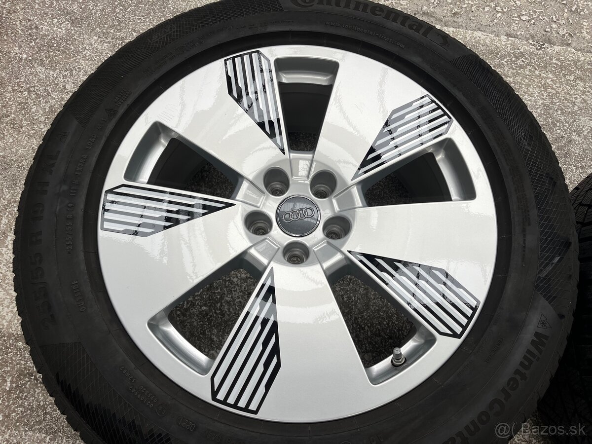 AUDI ORIGINAL 4KE601025L 5x112 8x19 ET34 SNÍMAČE TLAKU