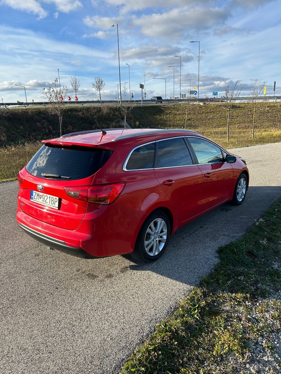 KIA CEED SW 1.6GDI 99KW BENZIN - 4