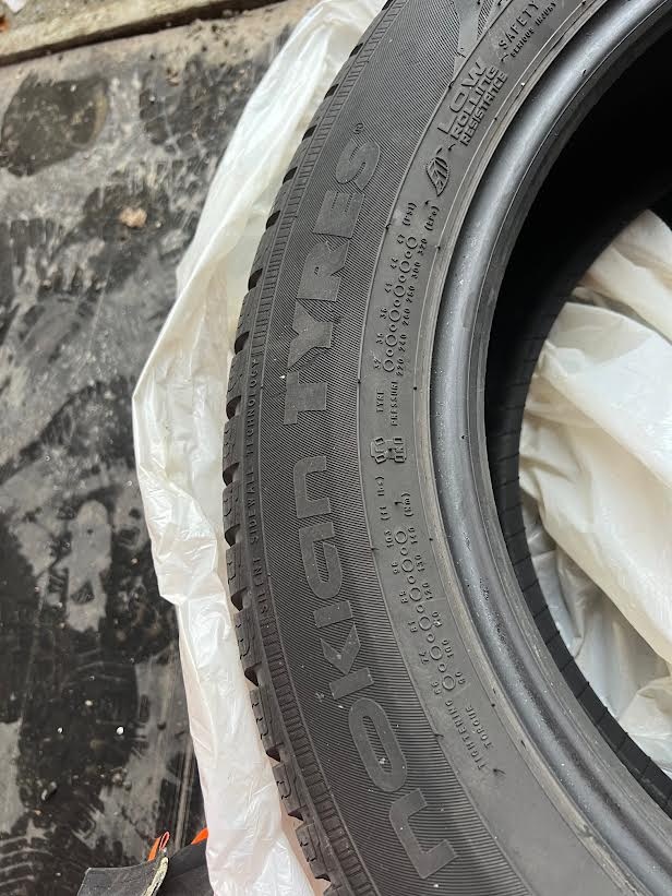 Nokian 4 kusy 215/60 R17 zimné - 4