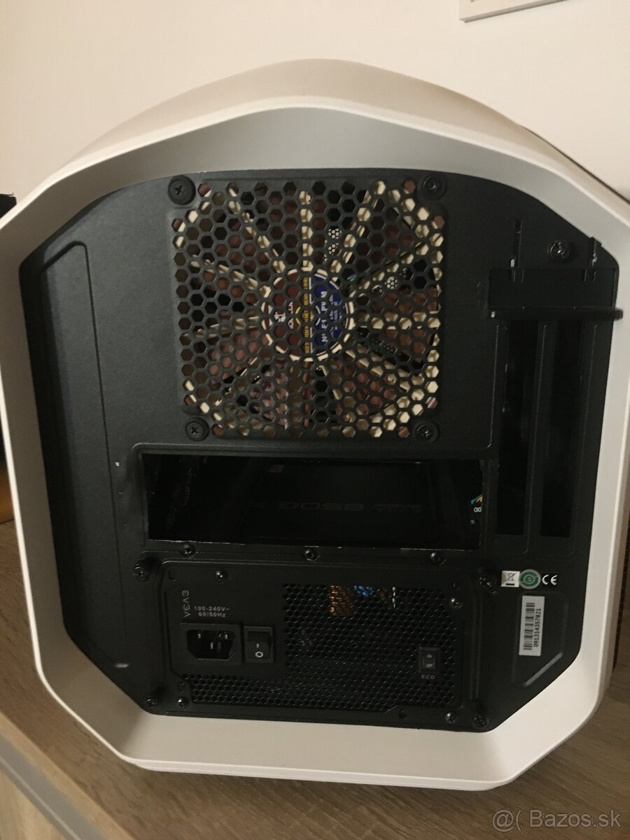 Zdroj EVGA - G XC Supernova 850W + skriňa mini ITX - 4