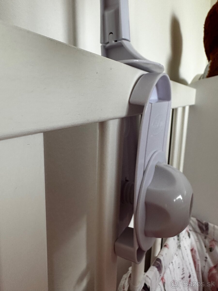 Kolotoč nad postieľku - 4