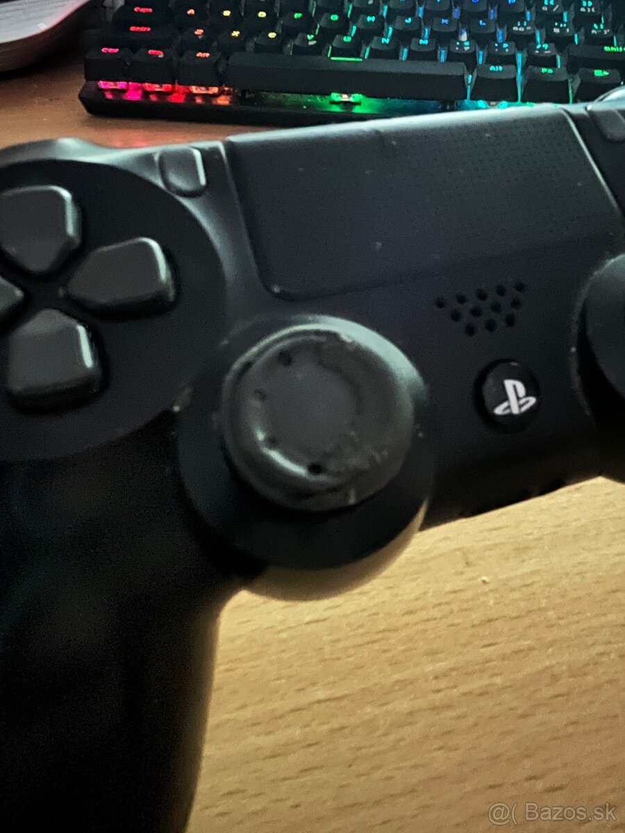 Predám PS4 Dualshock - 4