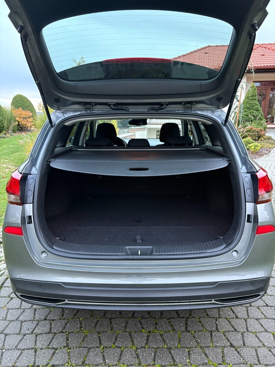 Hyundai i30 CW 1.5 TGDi BENZÍN + mHEV, AUTOMAT, kúpené v SR - 4