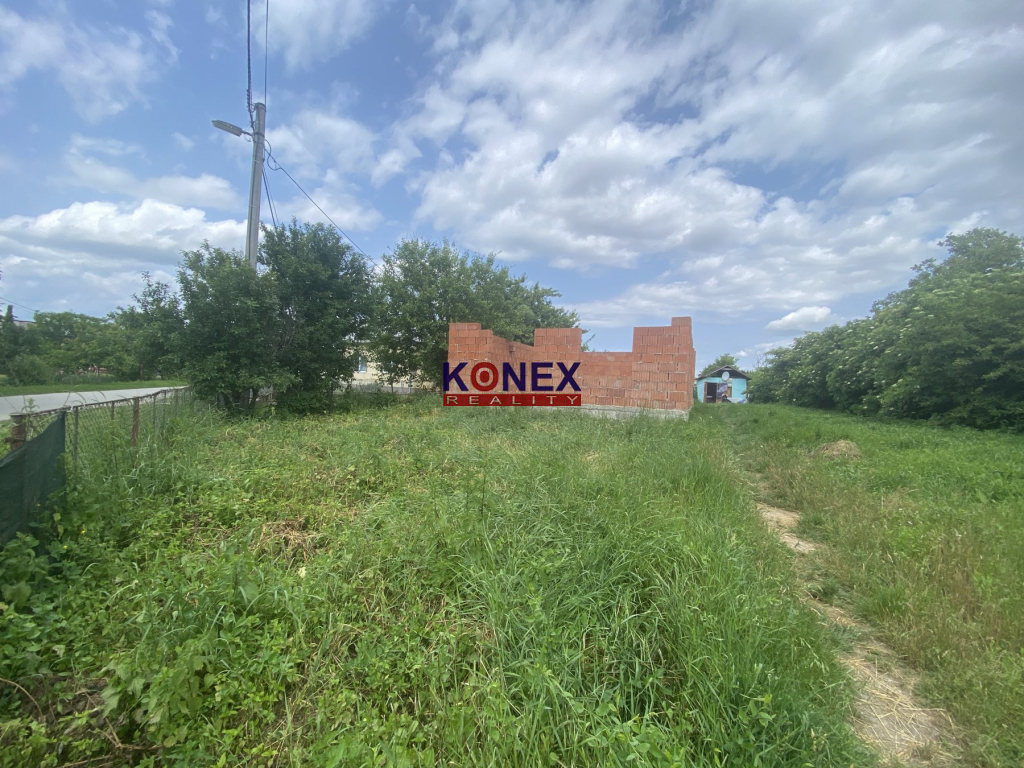 Malý domček, rozostavaná stavba a pozemok – BEŽOVCE - 4