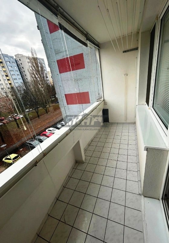 Na prenájom 1-gars. Rovniankova ul. – Petržalka - 4