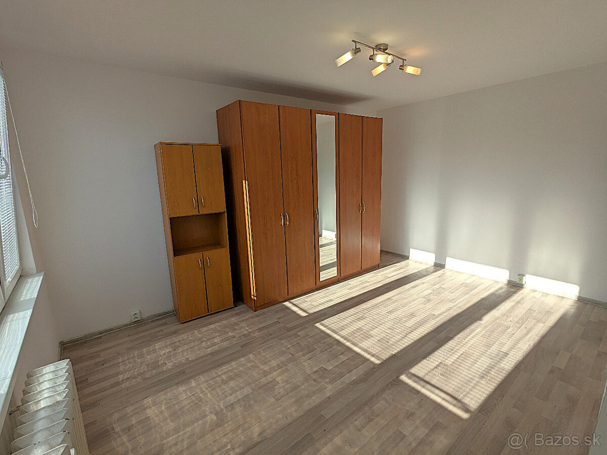 1 izb. Humenská, Terasa, OV, 3p, čiast.upravený, kúpou voľný - 4