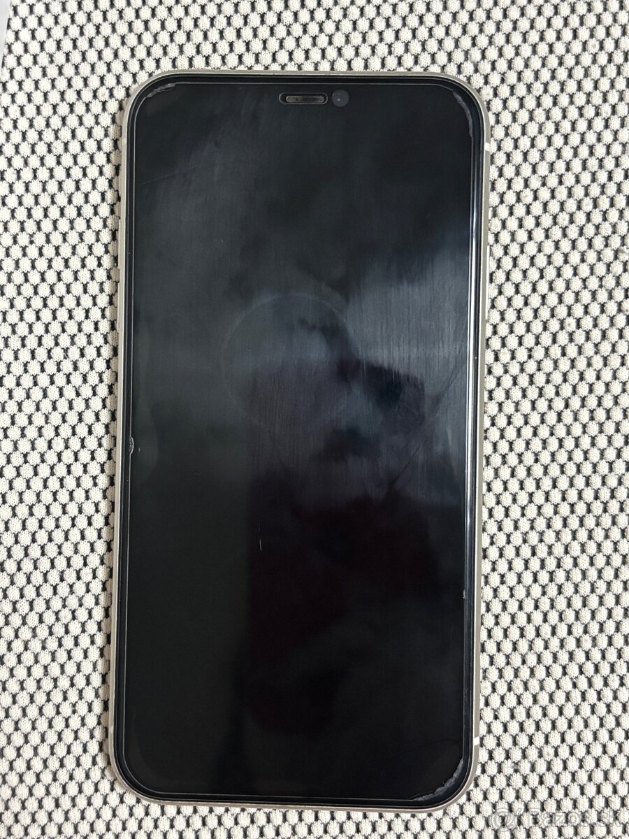 Predám Iphone 11 - 4
