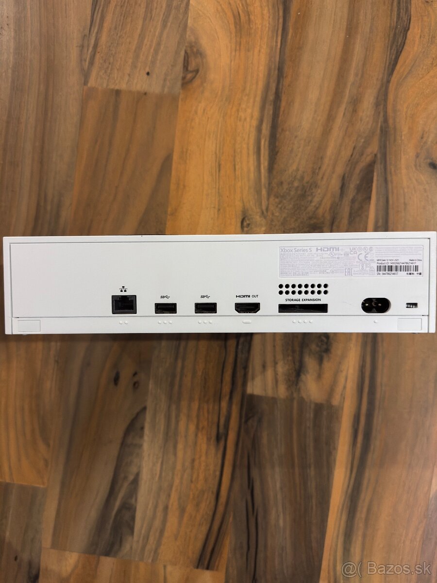 Predám XBOX Series S - 512GB - 4