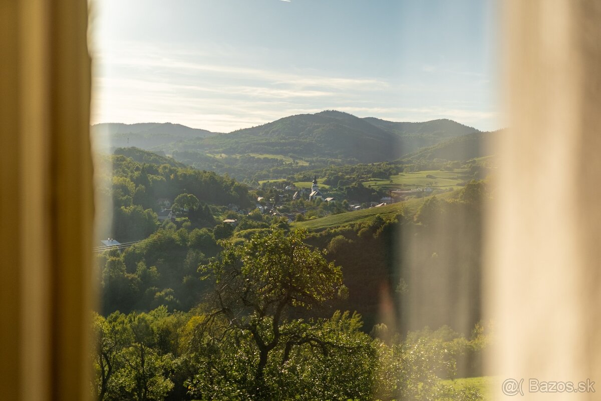REZERVOVANÉ Váš súkromný raj s dychberúcim výhľadom a 9444m2 - 4