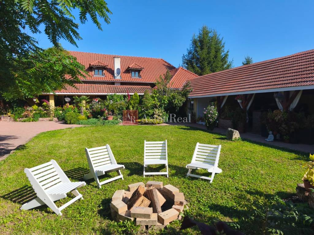 RANČ s haciendou, stajňami, 16.000m2 v blízkosti Lučenca - 4