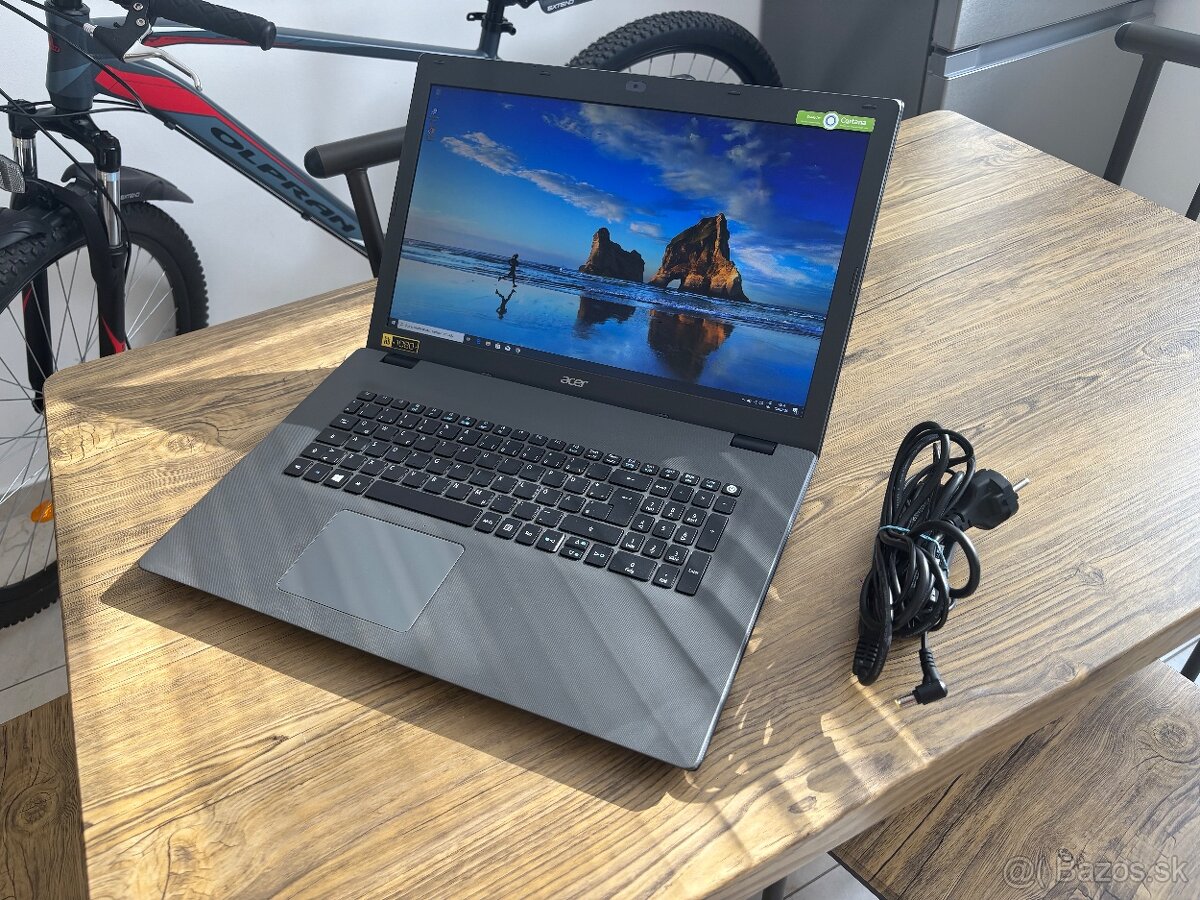 17.3/Acer Notebook/i5-5200/4GB RAM/500GB SSHD /Intel HD 2GB - 4