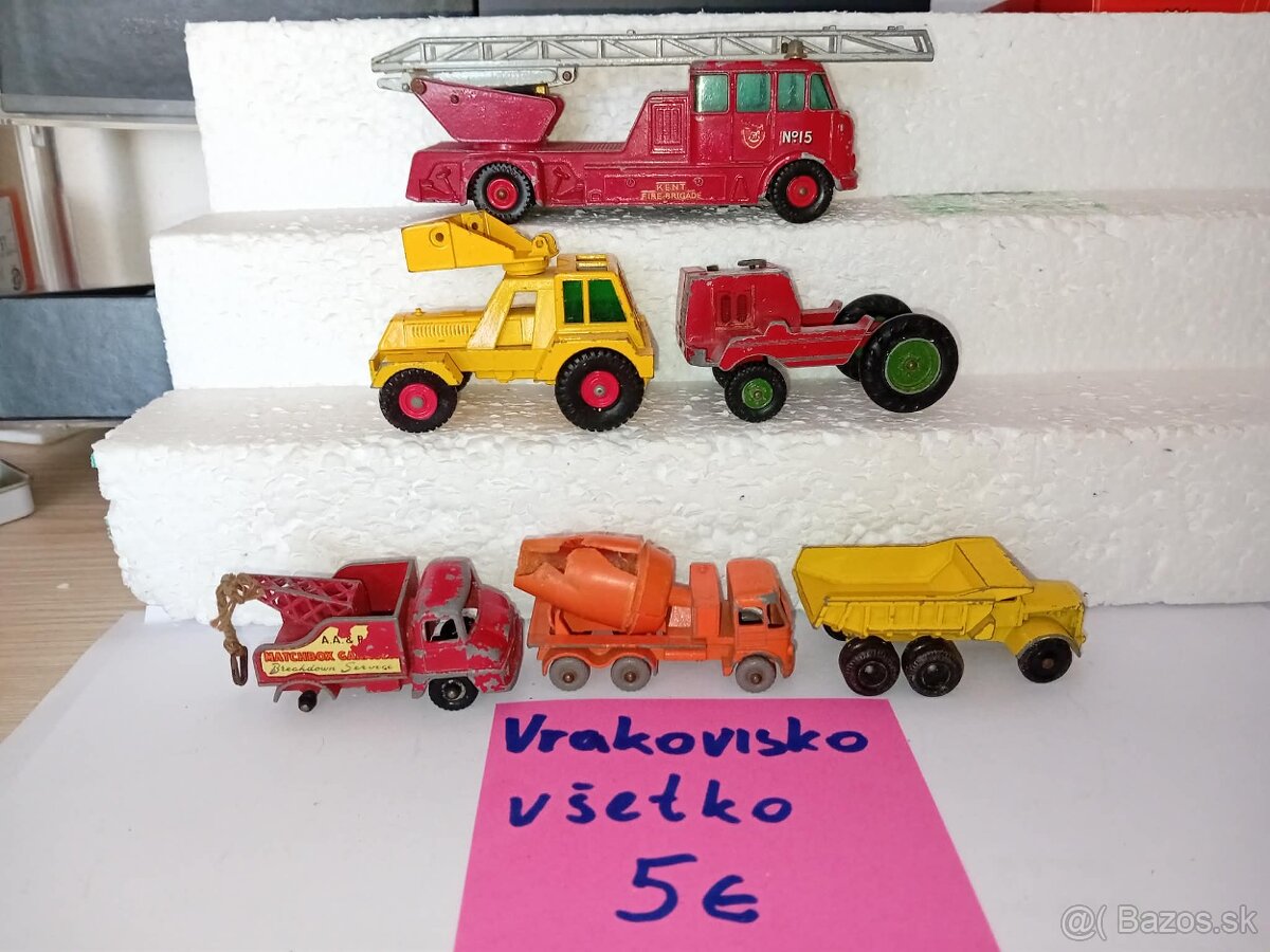 Matchbox HUSKY CORGI a ine - 4