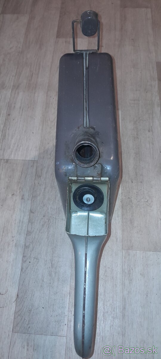 Kanister na pohonné hmoty - 4