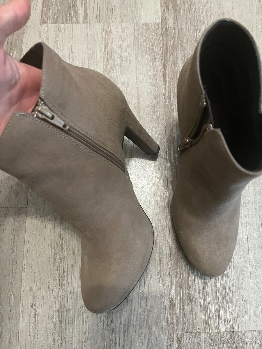 SEMISOVE CIZMY KOTNIKOVE NOVE 39 - 4