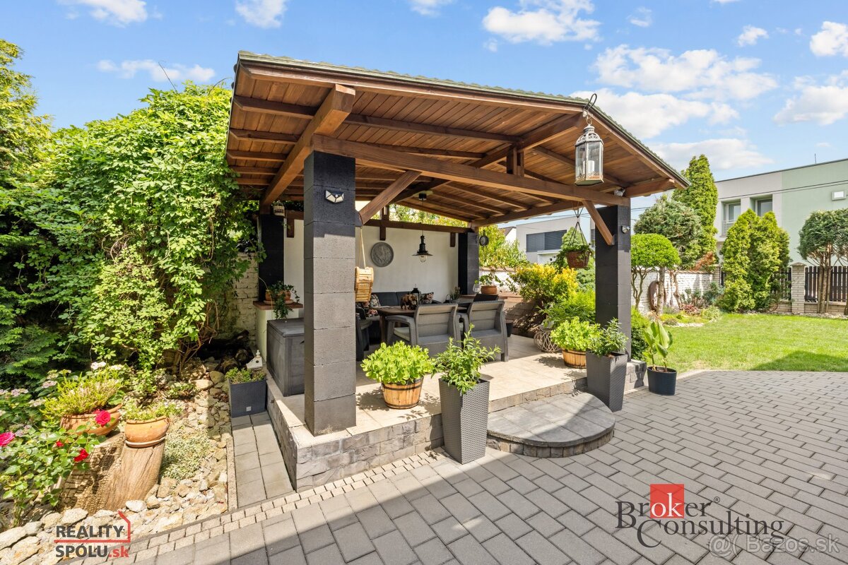 Krásny , slnečný , dvojgeneračný rodinný dom vo Vajnoroch - 4