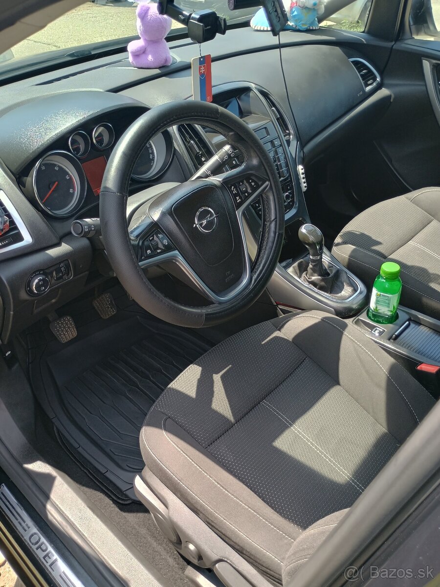 Opel Astra J 1.7.96 kw - 4