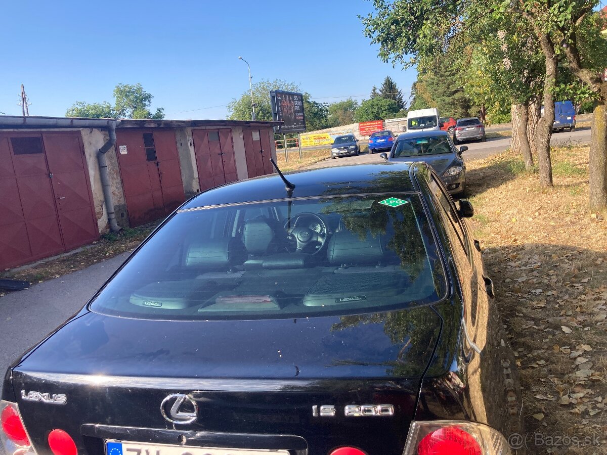 Predam Lexus IS 200 benzin LPG - 4