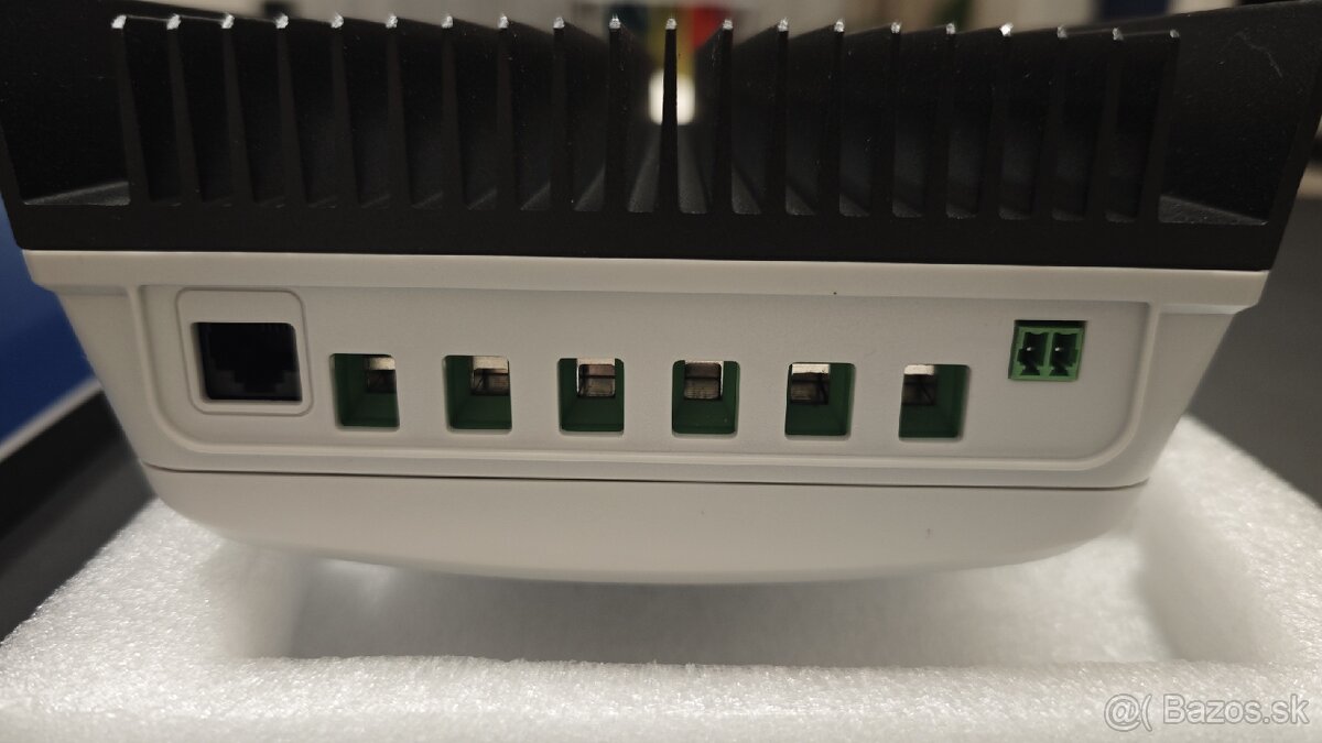 Solárny regulátor Epever XTRA 40A/150V - 4
