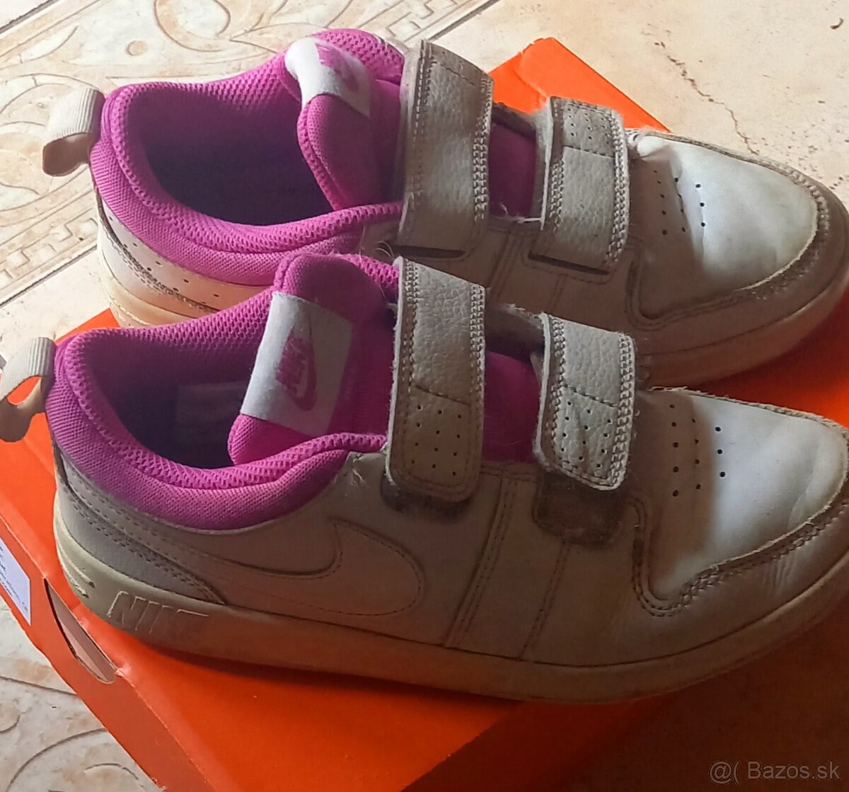 Nike č.34 - 4