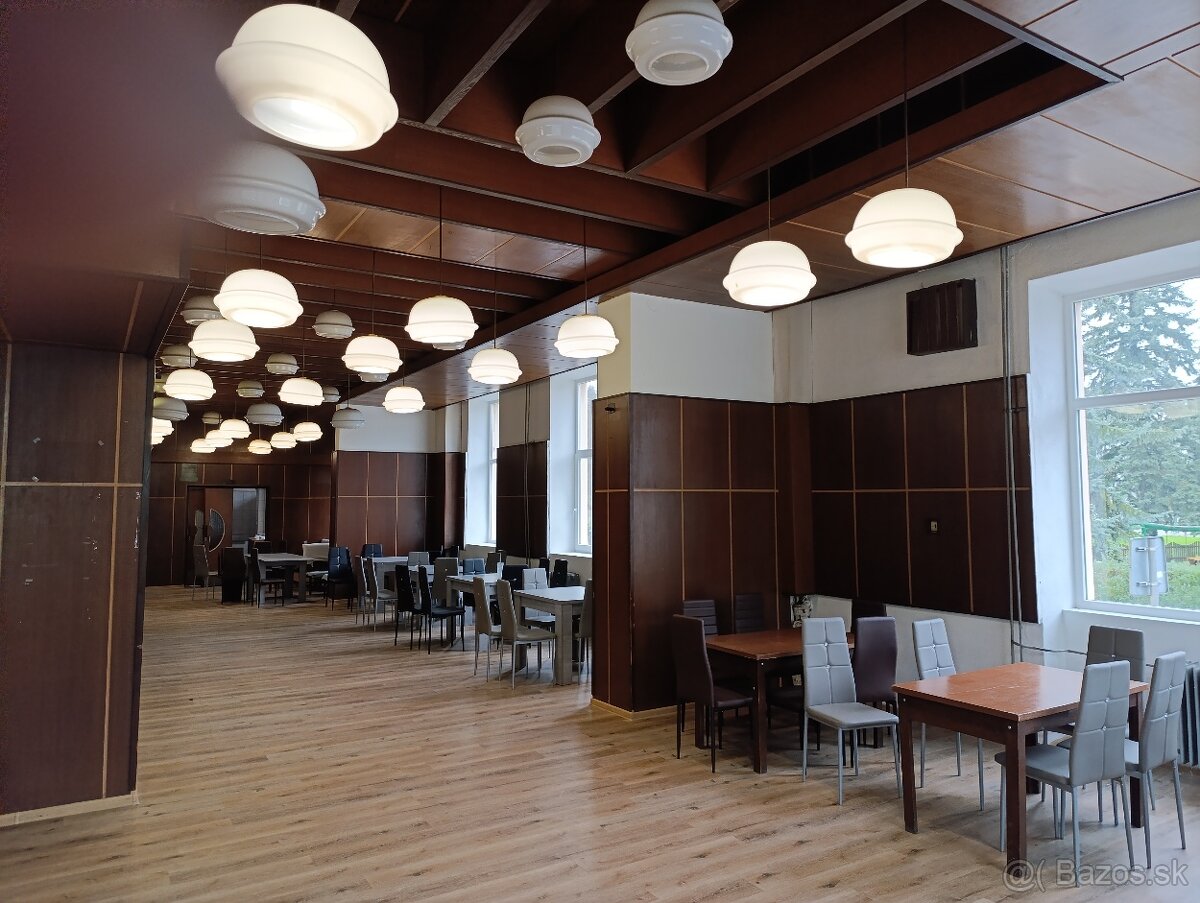 V centre mesta Hnušťa sa prenajíma reštaurácia - 4