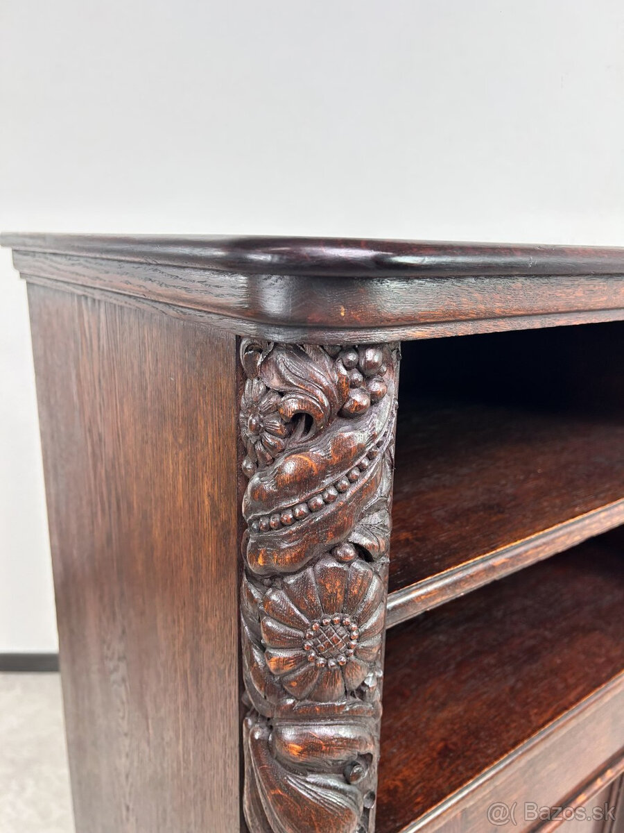 rezbovaná skrinka - 4