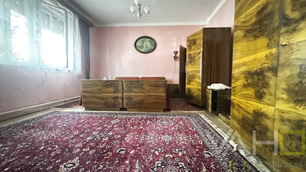 🏡 Na predaj: tehlový rodinný dom s veľkým pozemkom v obci Vá - 4