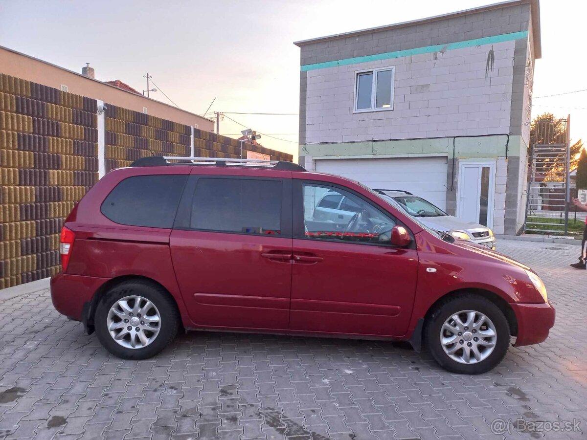 Predaj Kia Carnival - 4