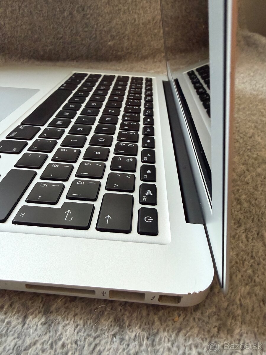 MacBook Air 2017 - 4