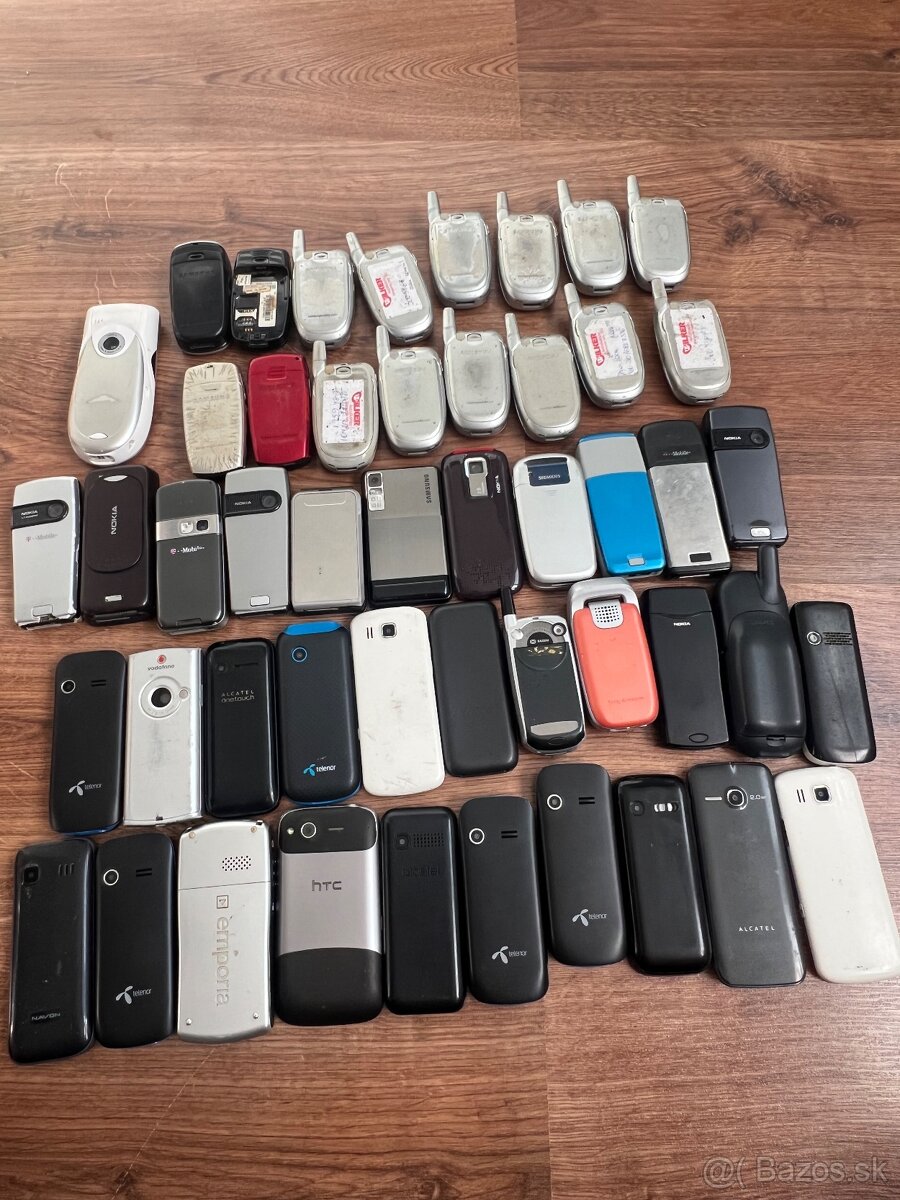 Predám zbierku mobilov - 4