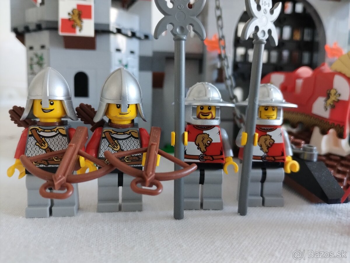 LEGO Castle 7946 King's Castle - 4