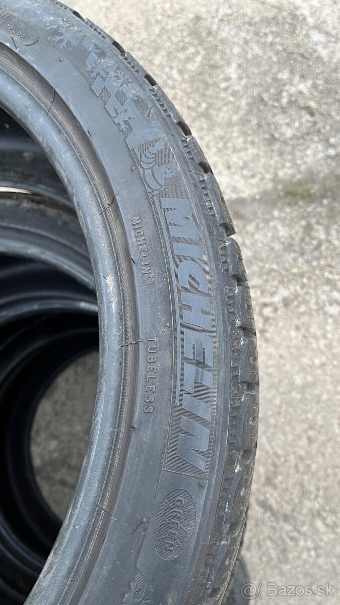 Sada pneu 235/40 r19 - 4