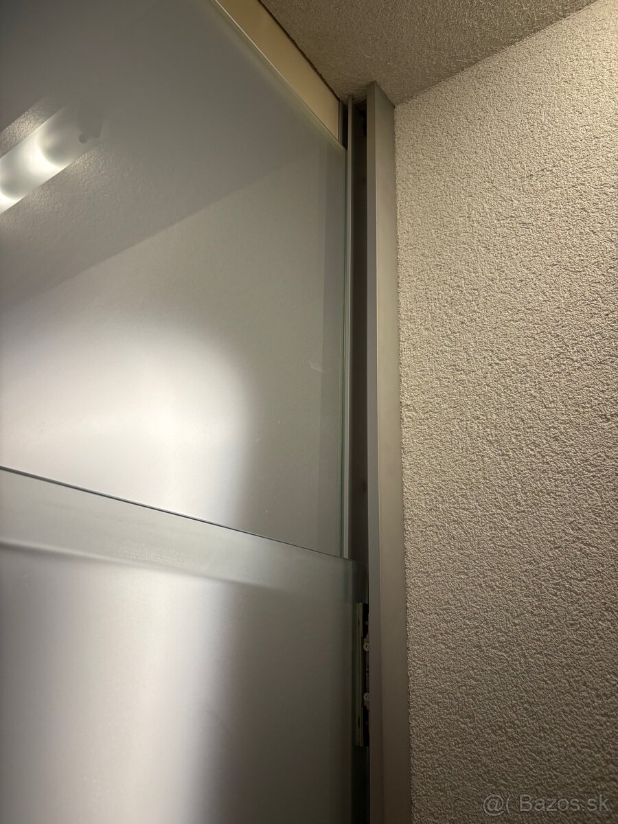 Sklenená stena s posuvnými dverami - 4