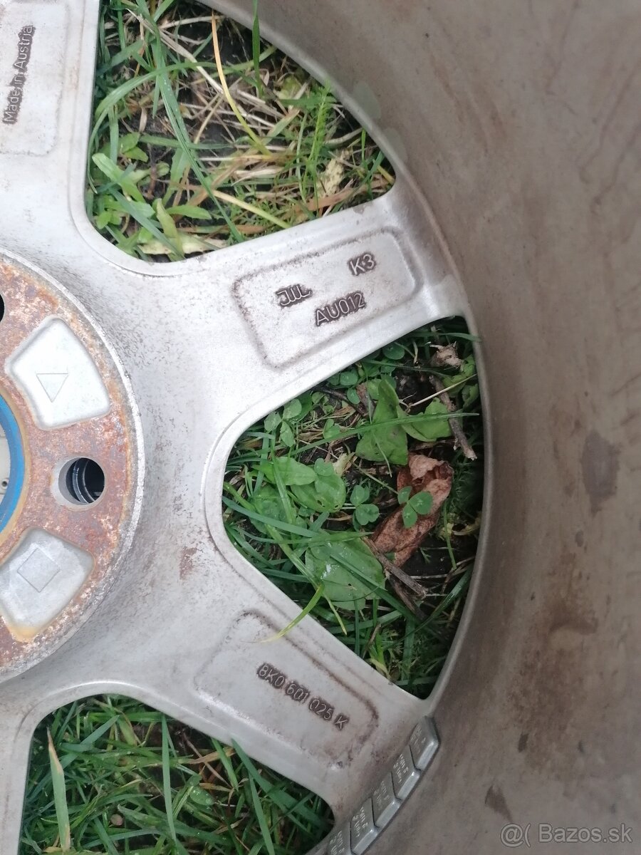 Originál hliníkové disky z Audi A4 B8 2008 - 2015 R17 - 4