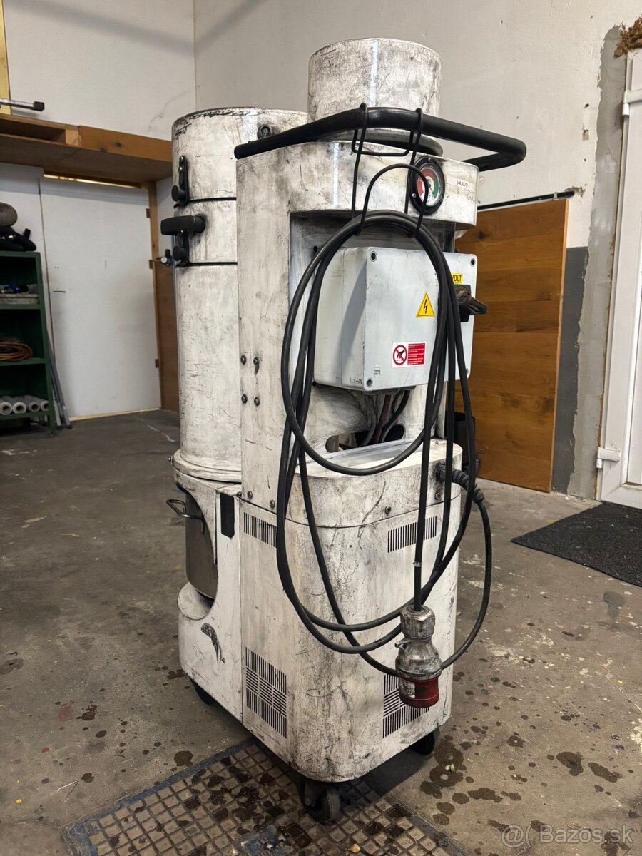 Priemyselný vysávač NILFISK WHW320 IC - 4