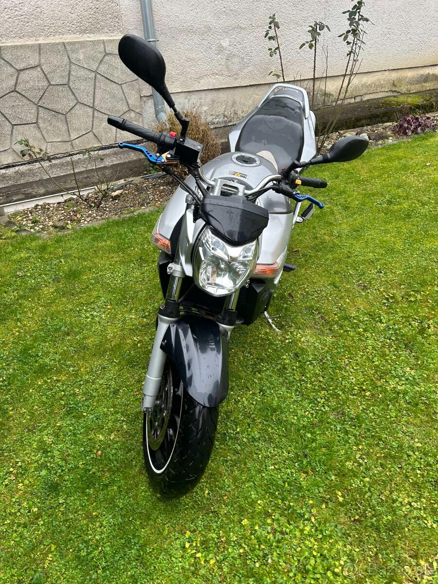 Predám SUZUKI GSR 600 - 4