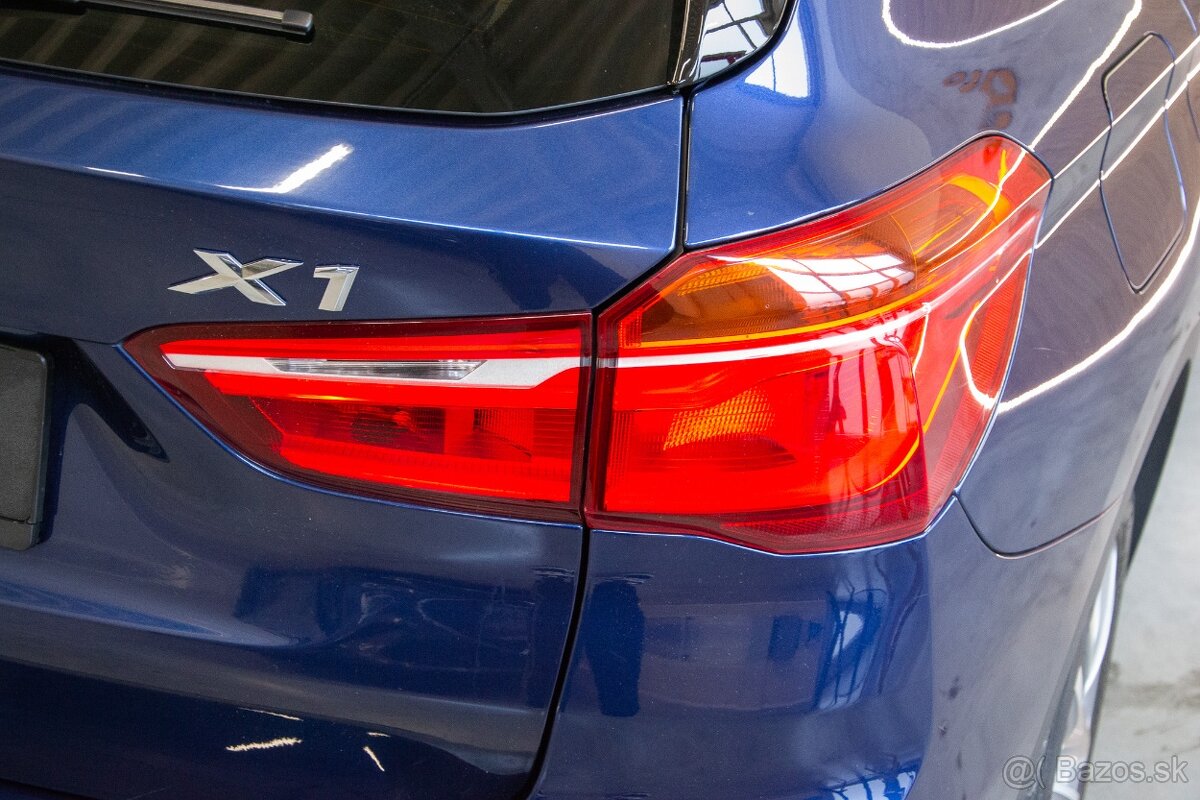 BMW X1 xDrive 20i A/T - 4