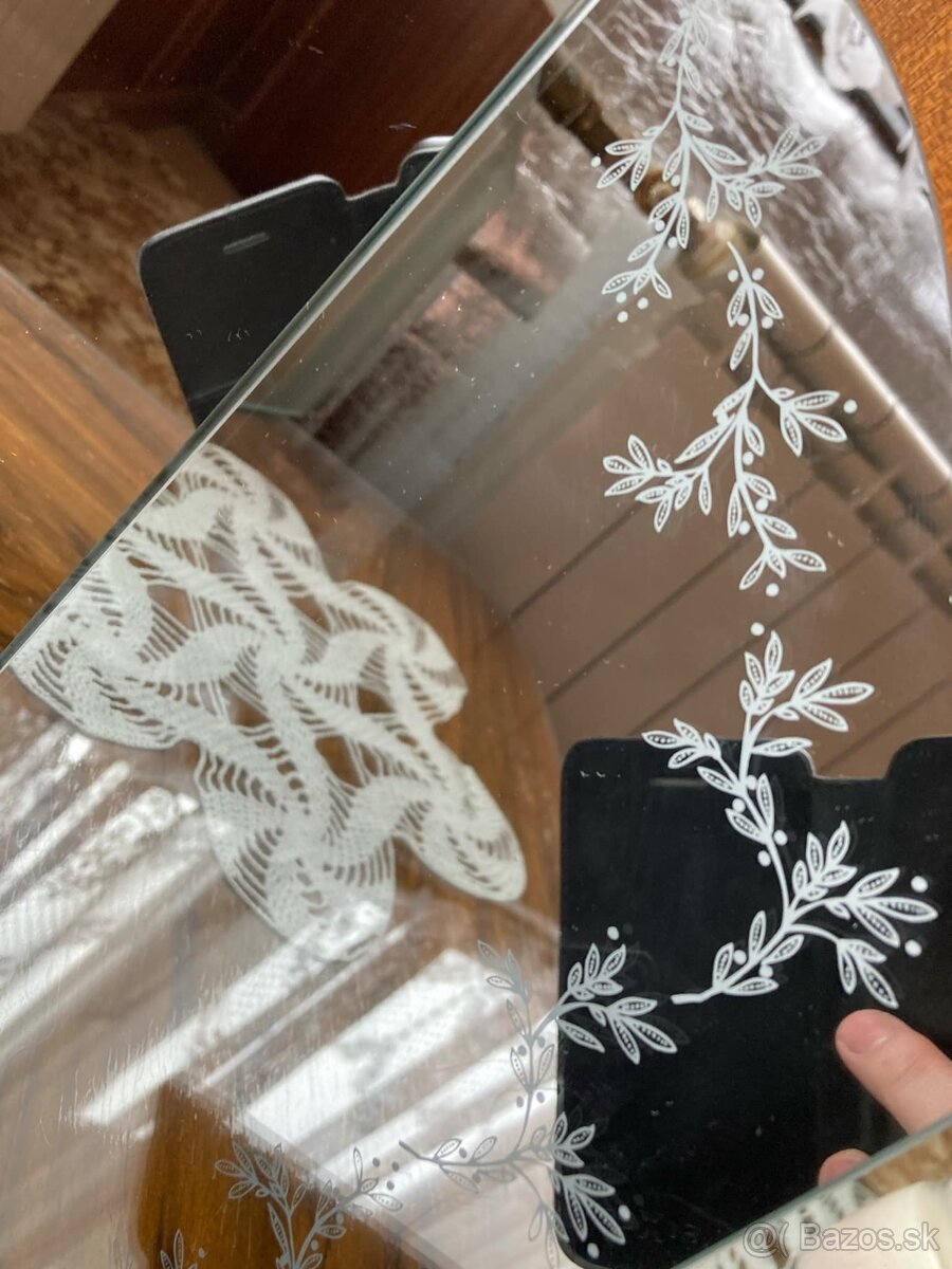 Trojzrkadlo so vzorom - 4