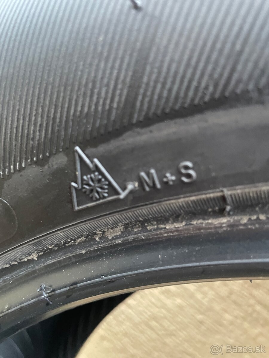 235/60 R18 Celoročné - 4