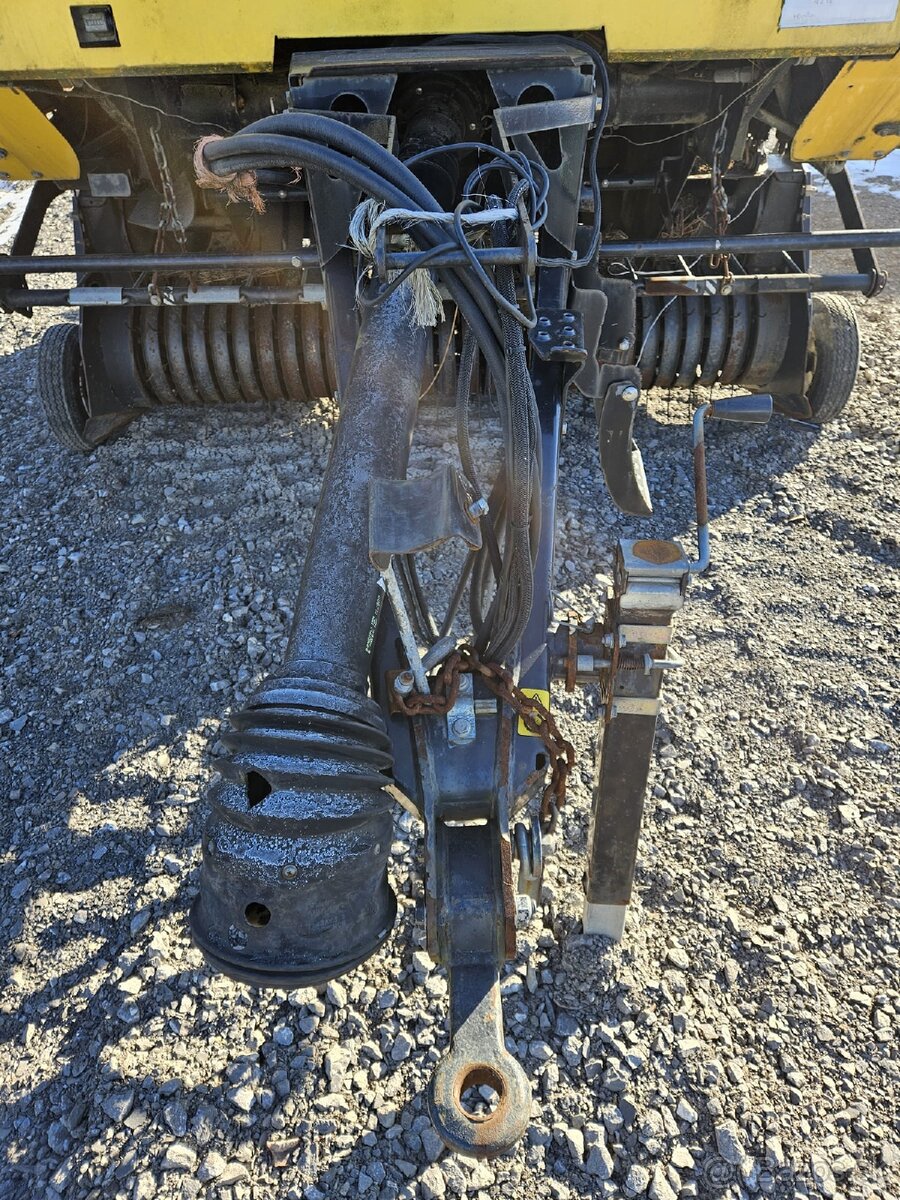 Balikovač New Holand BR 7070 - 4