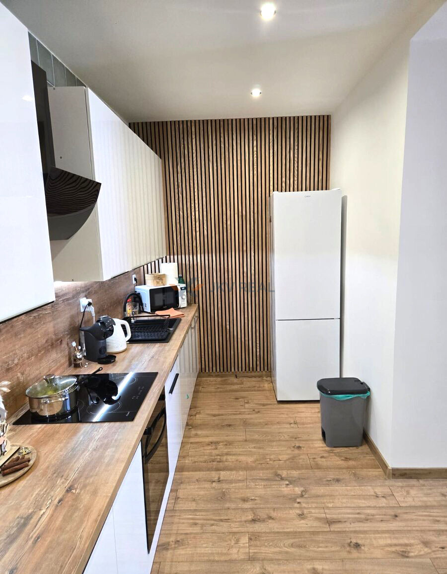 Prenájom Pre Náročných: Luxusný 3-izbový Byt s Balkónom v Sr - 4