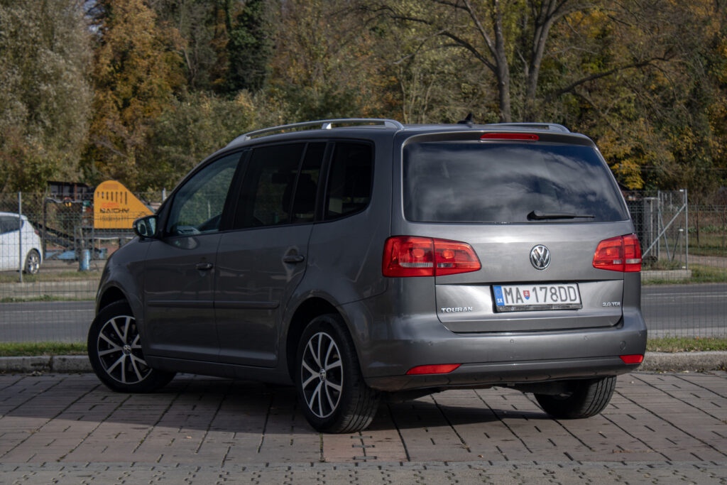 Volkswagen Touran - 4