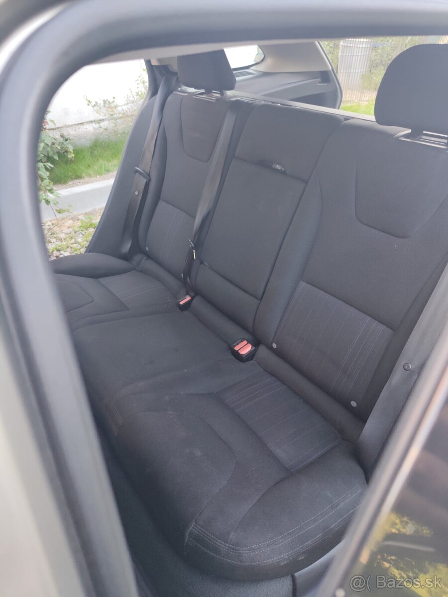 Volvo V60 2011 - 4